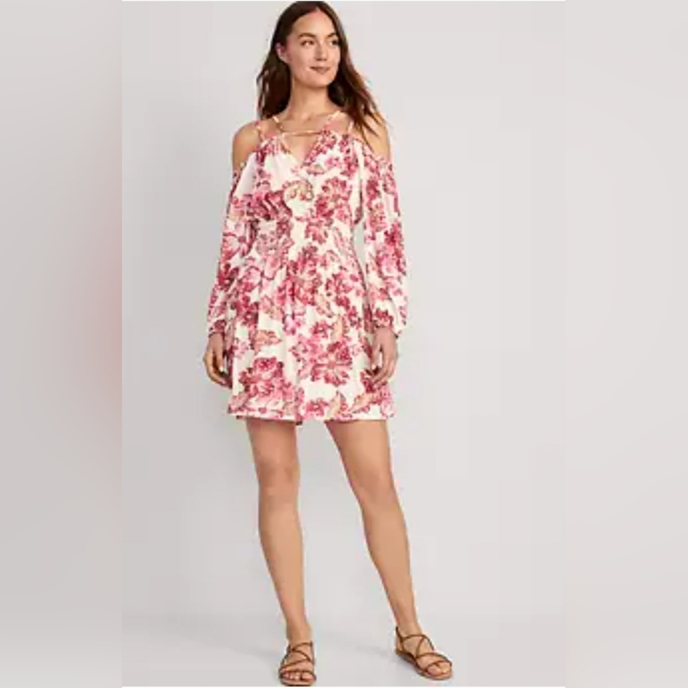 Old Navy Waist-Defined Floral Cold-Shoulder Cutout Smocked Mini Dress Size: M